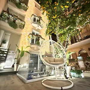https://villa-dorville-luxury-suites-taormina.taorminaitalyhotels.com